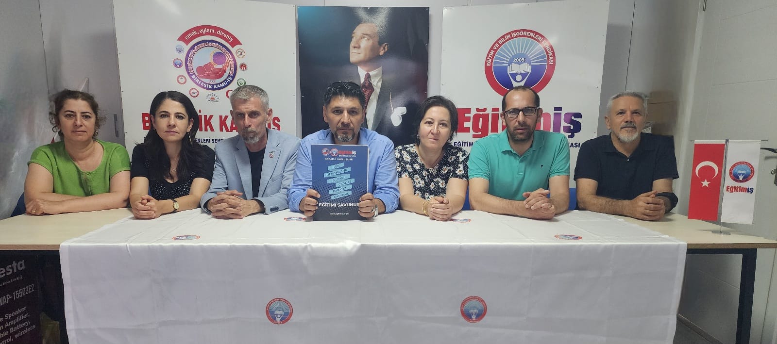 AYDINLIK BİR GELECEK ANCAK ATATÜRK’ÜN GÖSTERDİĞİ ÇAĞDAŞ UYGARLIK YOLUNDA YÜRÜYEREK KURULABİLİR!